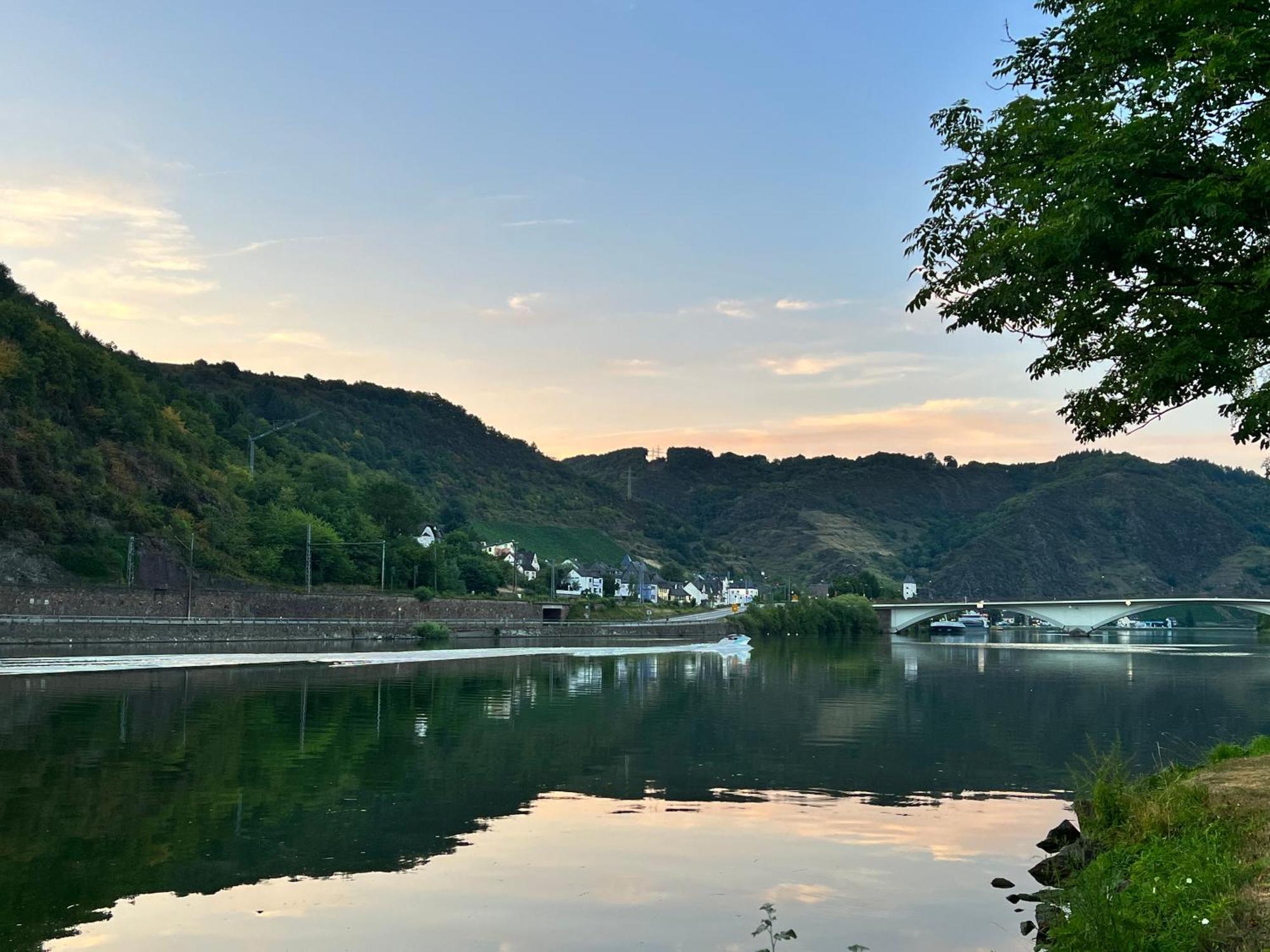 Mike'S Mosel Lodge Treis-Karden Exterior foto